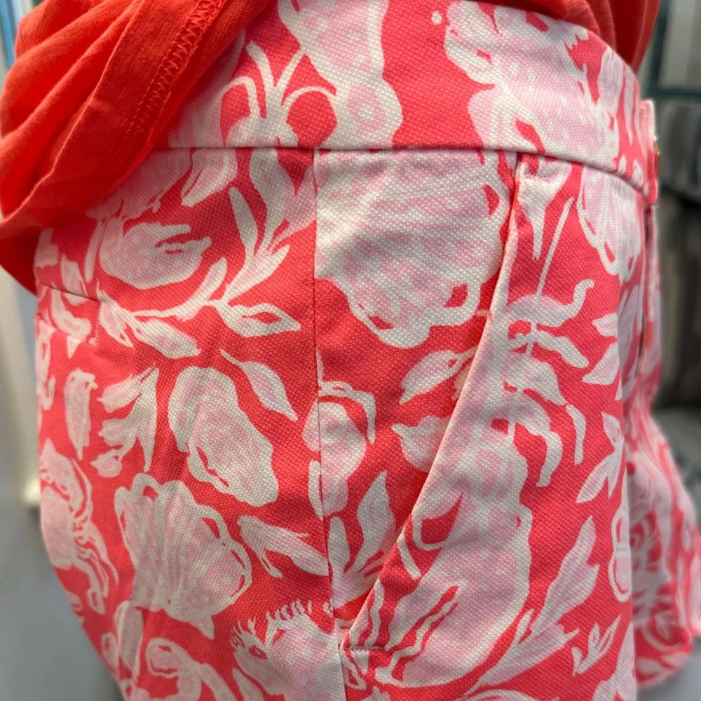 Lilly Pulitzer buttercup stretch shorts: size 4 and an 8 NWT retails$74 🦀 - Picture 5 of 7